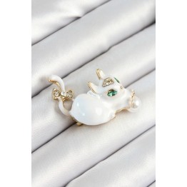 Zirkon Taşlı İnci Detaylı Beyaz 3D Kedi Figürlü Gold Renk Kadın Broş TJ-BR440