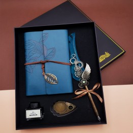 Kaligrafi Kalem Ve Vintage Tasarım Deri Defter Mavi