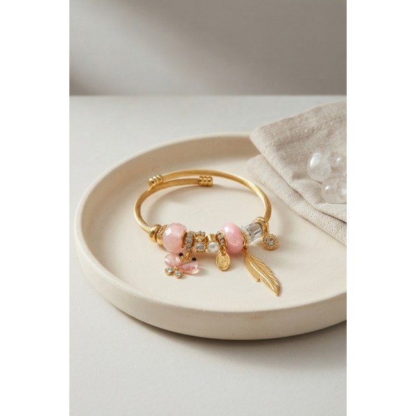Model Gold Renk Pembe Charmlı Bileklik TJ-BB8668