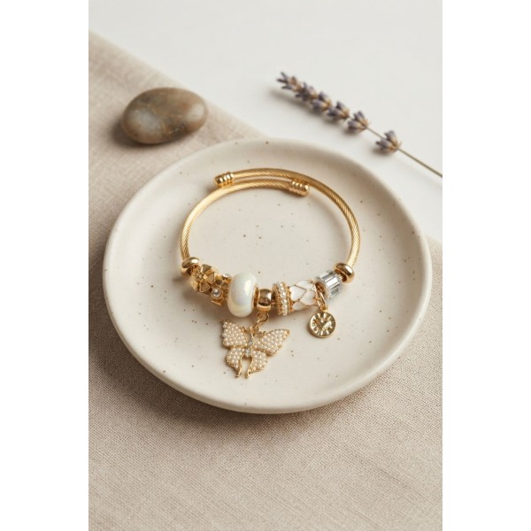 Beyaz Model Gold Renk Charmlı Bileklik TJ-BB8684